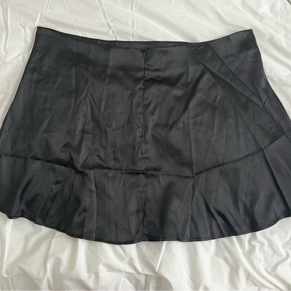 Shein Skirt - Picture 3 of 5
